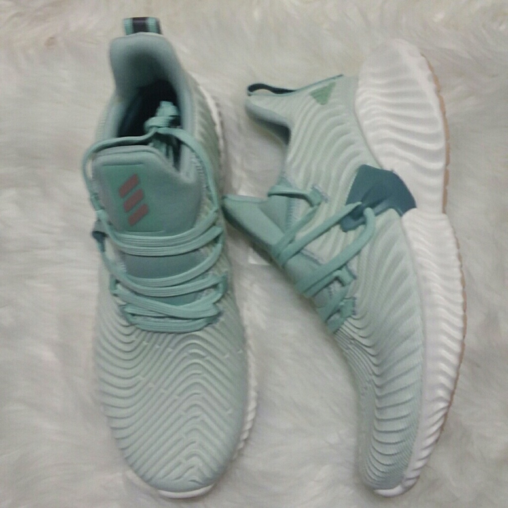 NWT Adidas Alphabounce Instinct Mint Green Shoes - Picture 2 of 7